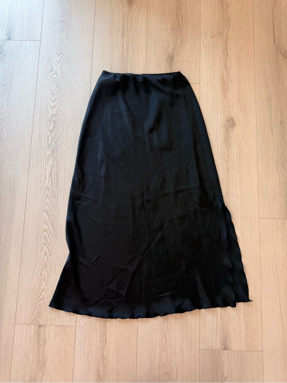 Nicole Miller Black Maxi Skirt with Fluid Silhouette women’s medium